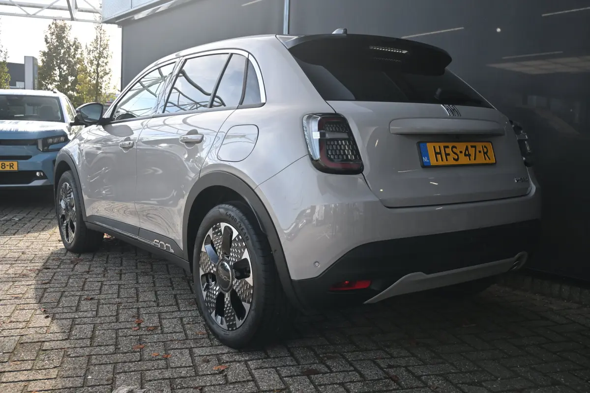1.2 Hybrid La Prima | Leder | Stoelverwarming | Elektr. Achterklep | Massage | Climate Control | Adaptive Cruise | !