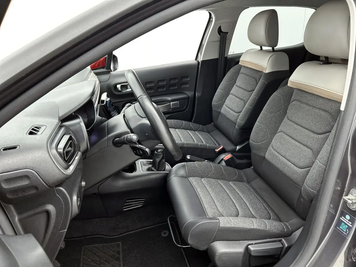 1.2 82pk Shine | Navigatie | Climate Control | Cruise Control | Camera | 17"LMV | LED | IsoFix | DAB+ | Getint Glas | Apple Carplay/Android Auto |