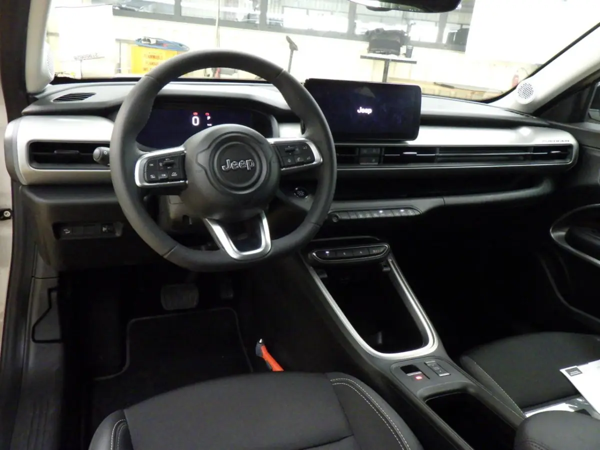 Summit 54 kWh | Fase 3 laden | SOH 97% | Infotainment & Convenience Pack | Navigatie | Elek. achterklep |