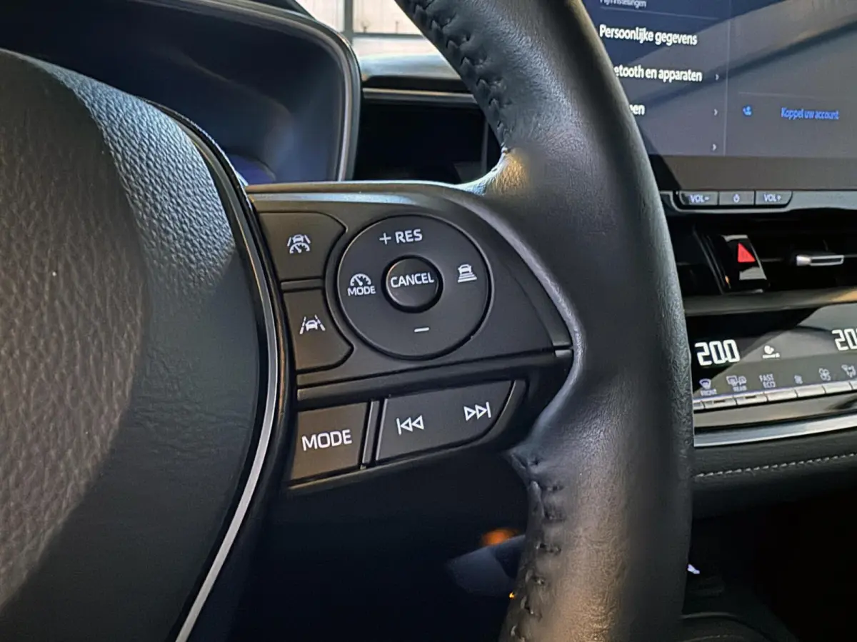 Hybrid 140 Business Plus|Stoelverw.|Navi|Carplay|Trekhaak|