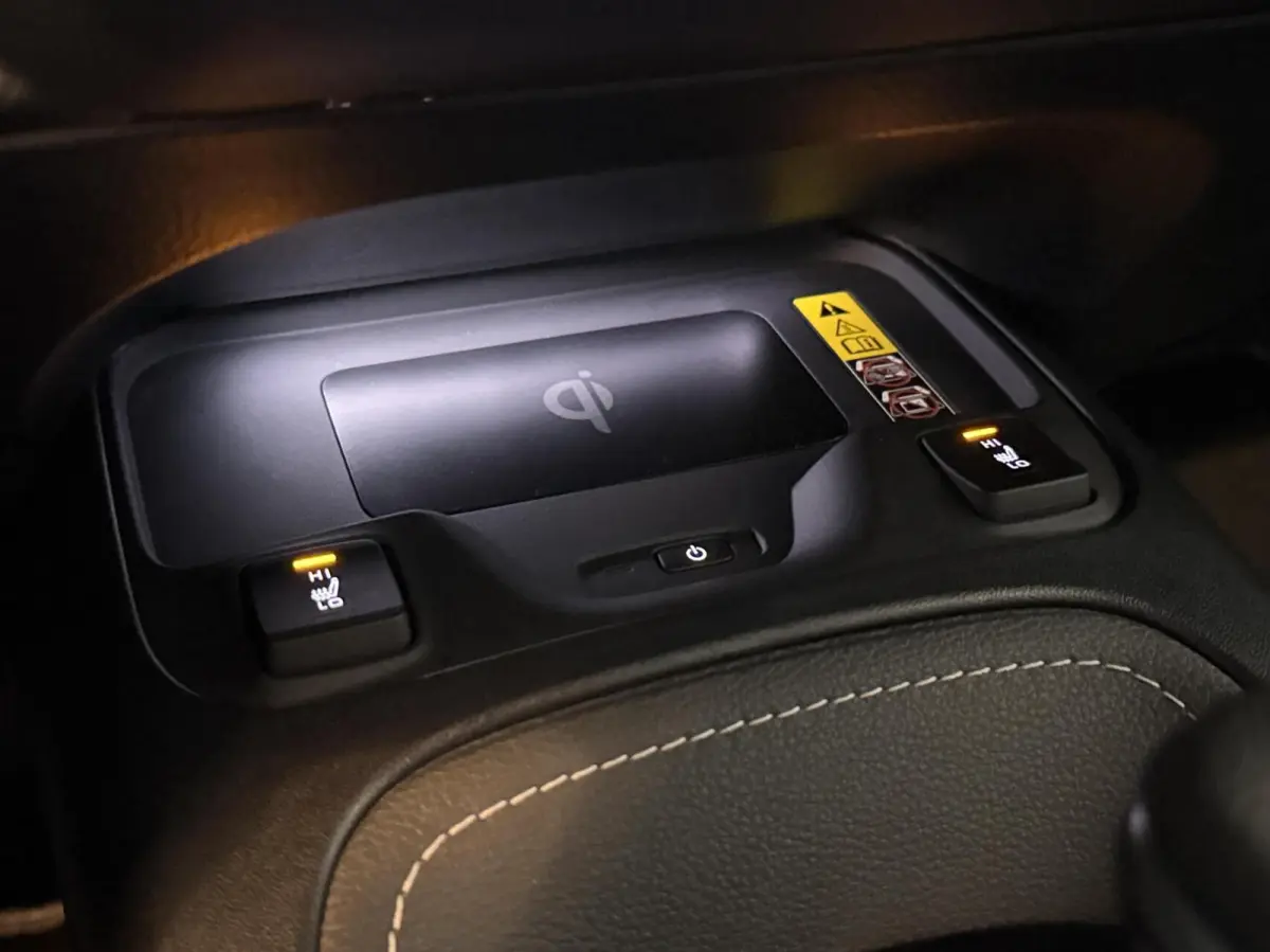 Hybrid 140 Business Plus|Stoelverw.|Navi|Carplay|Trekhaak|