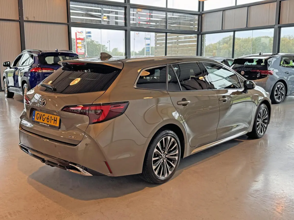 Hybrid 140 Business Plus|Stoelverw.|Navi|Carplay|Trekhaak|