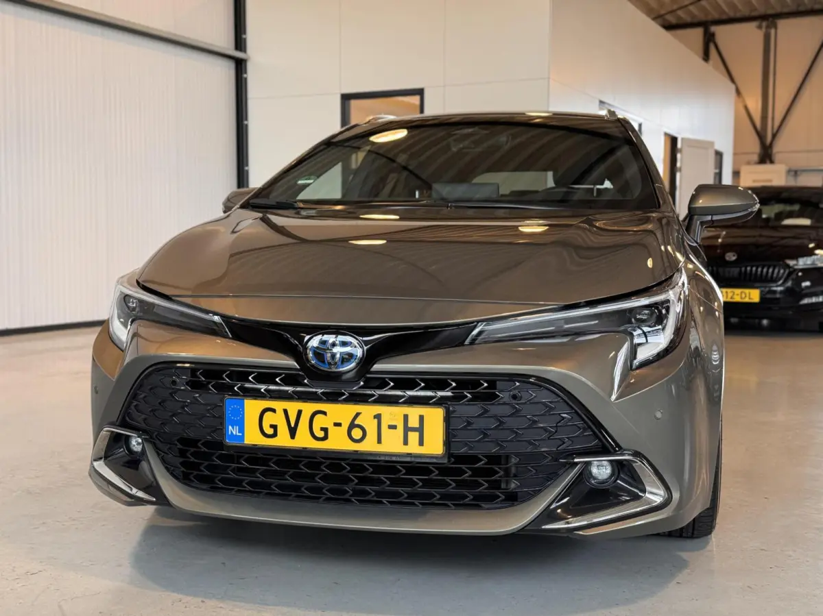 Hybrid 140 Business Plus|Stoelverw.|Navi|Carplay|Trekhaak|