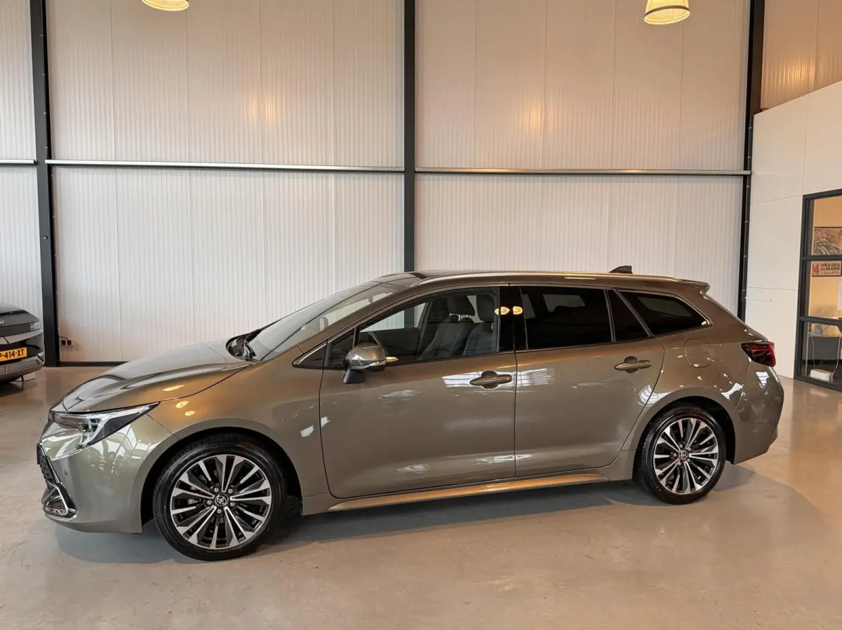 Hybrid 140 Business Plus|Stoelverw.|Navi|Carplay|Trekhaak|