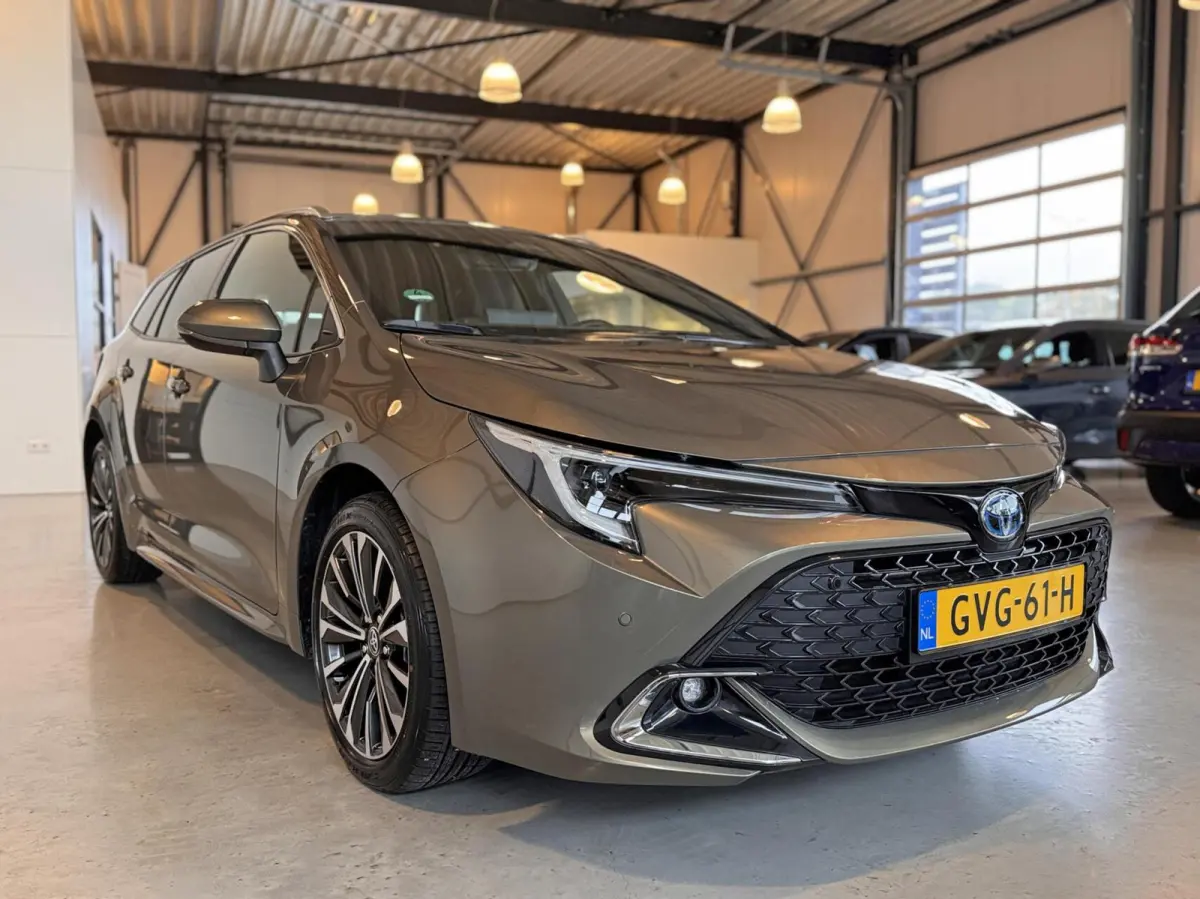 Hybrid 140 Business Plus|Stoelverw.|Navi|Carplay|Trekhaak|