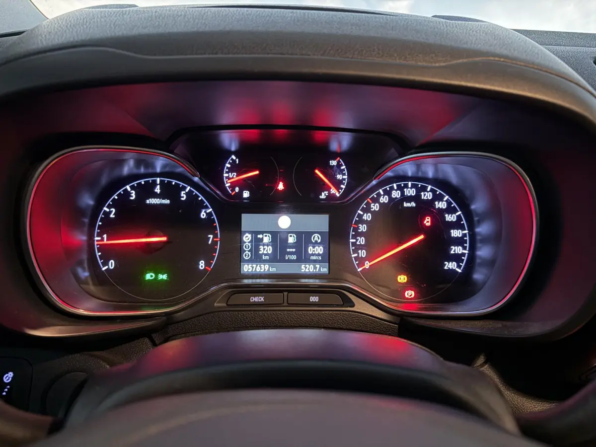 1.2 Turbo L1H1 Edition L1H1 Edition CARPLAY Dubbele Schuifdeur Navigatie Cruise Control CLIMA DAB HILL-HOLD LANE-ASSIST PDC