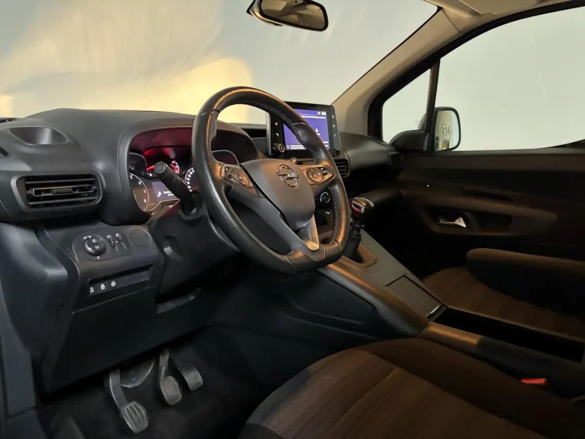 1.2 Turbo L1H1 Edition L1H1 Edition CARPLAY Dubbele Schuifdeur Navigatie Cruise Control CLIMA DAB HILL-HOLD LANE-ASSIST PDC