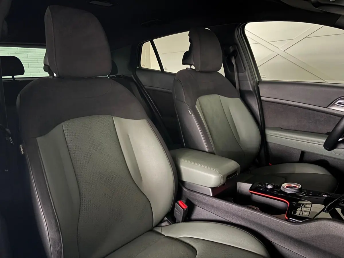 1.6 T-GDi 159PK MHEV Dark Edition