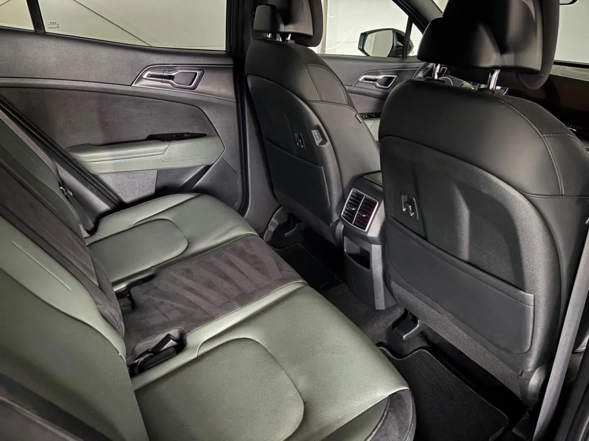1.6 T-GDi 159PK MHEV Dark Edition