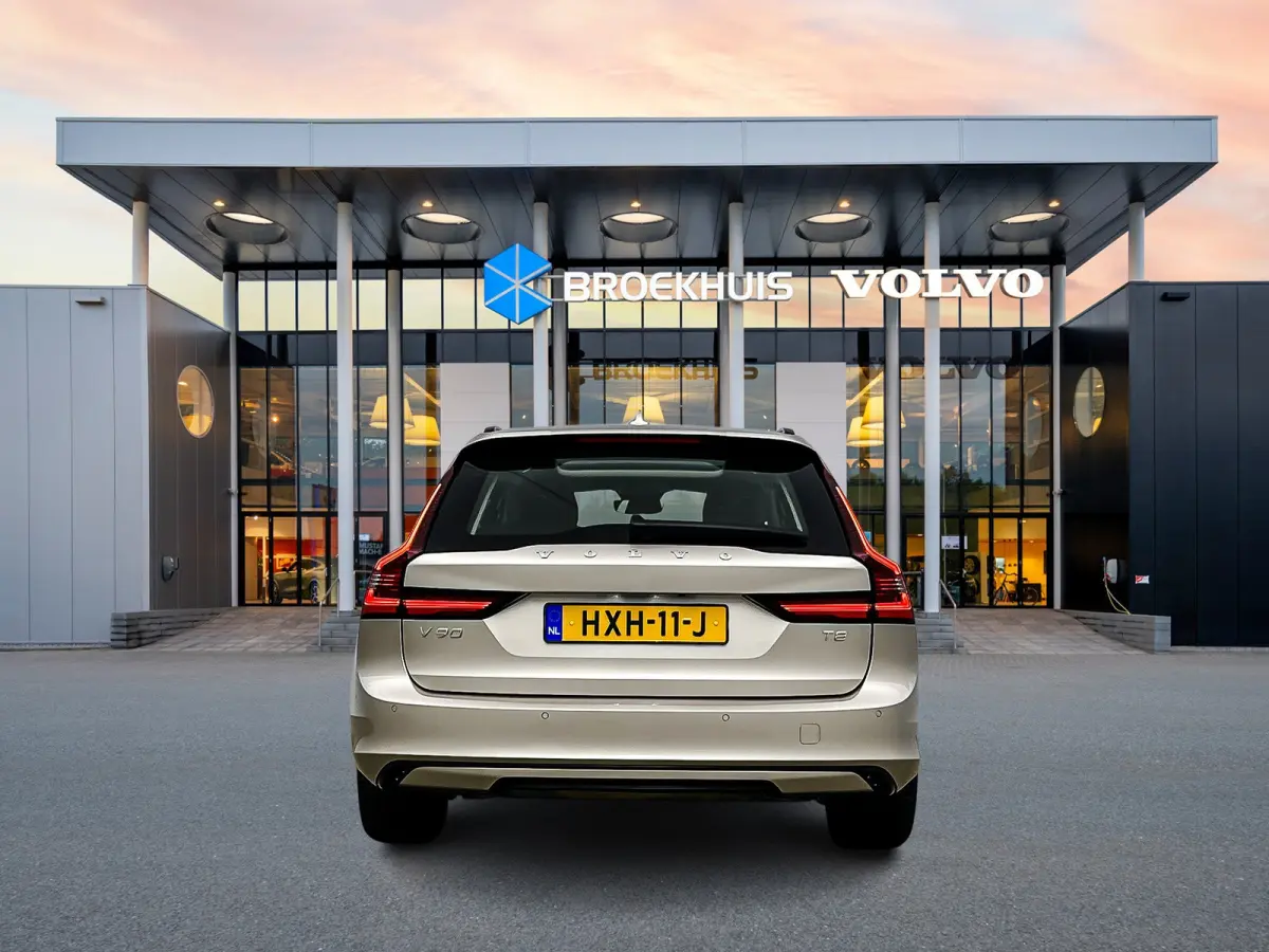 T8 Recharge Ultra Dark | 20" | Luchtvering | Bowers & Wilkins | Geventileerd Nappa | Massagestoelen | 360 Camera |