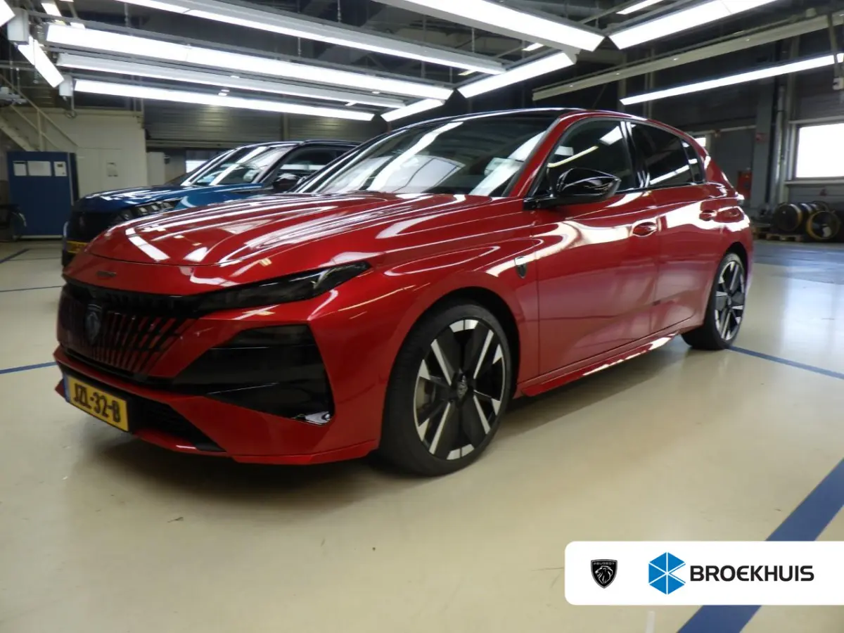 1.6 Plug-in Hybrid 195pk GT | Panorama/schuifdak | Luxe stoelen | Focal | Navigatie | Camera | NL auto | 5.500km |