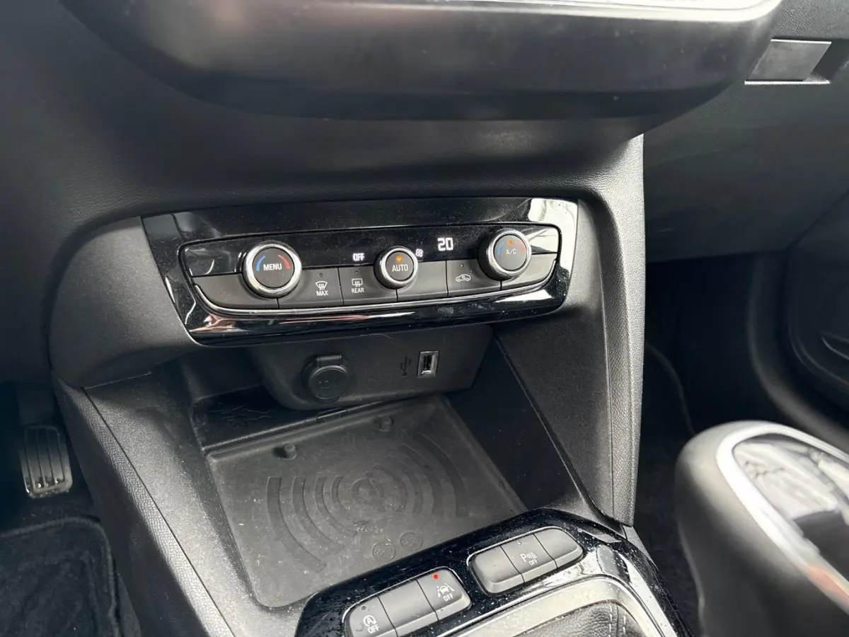 1.2 Elegance 100pk | Navigatie | Achteruitrijcamera | Climate Control | Keyless Entry & Start | !!