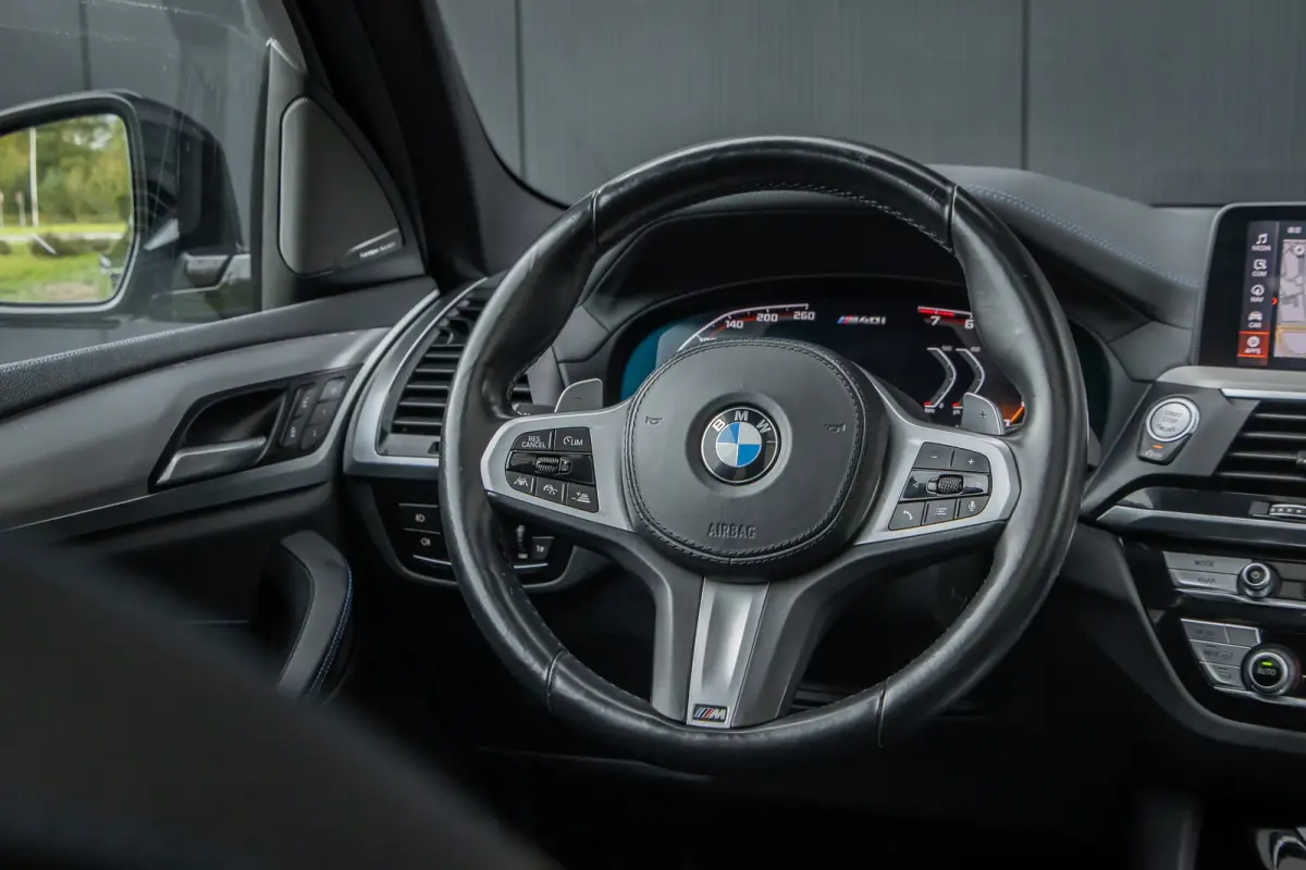 M40i xDrive High Executive | Panoramadak | Head-up display | Harman Cardon | 21 INCH | Dealer o.h. | Adaptieve cruise