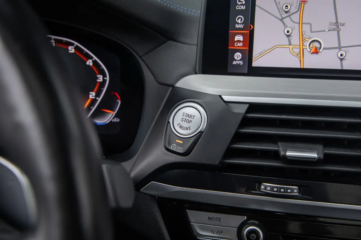 M40i xDrive High Executive | Panoramadak | Head-up display | Harman Cardon | 21 INCH | Dealer o.h. | Adaptieve cruise
