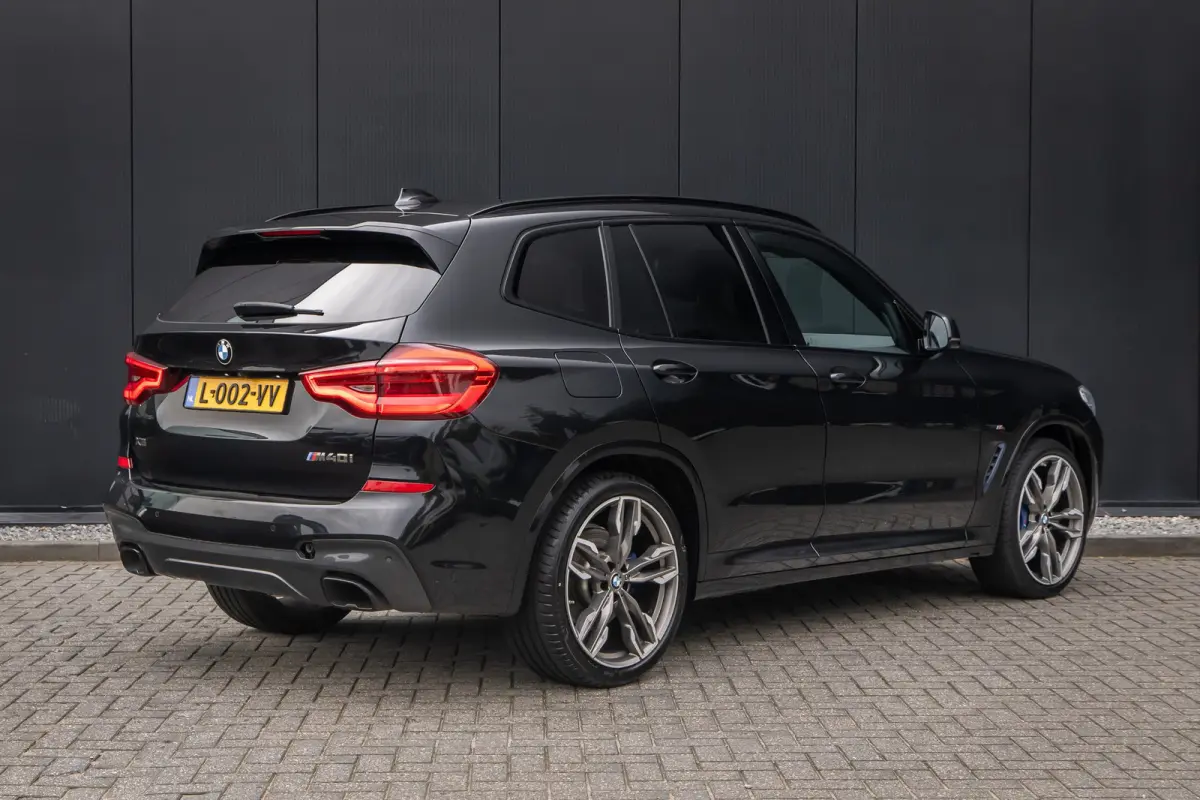 M40i xDrive High Executive | Panoramadak | Head-up display | Harman Cardon | 21 INCH | Dealer o.h. | Adaptieve cruise
