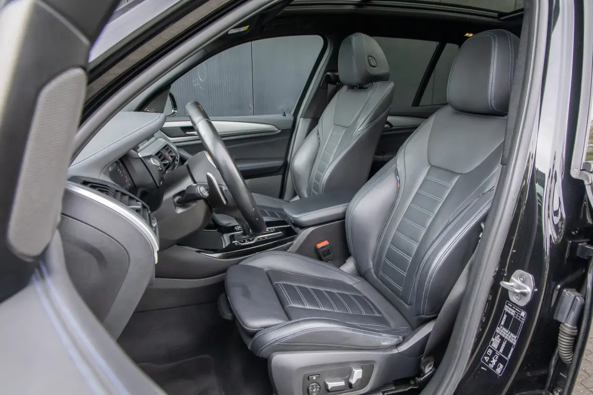 M40i xDrive High Executive | Panoramadak | Head-up display | Harman Cardon | 21 INCH | Dealer o.h. | Adaptieve cruise