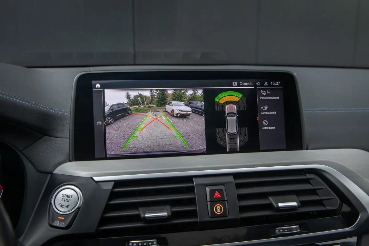 M40i xDrive High Executive | Panoramadak | Head-up display | Harman Cardon | 21 INCH | Dealer o.h. | Adaptieve cruise