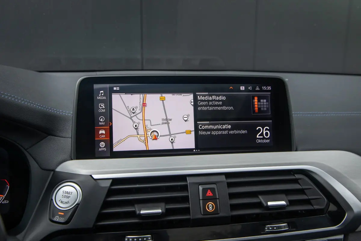 M40i xDrive High Executive | Panoramadak | Head-up display | Harman Cardon | 21 INCH | Dealer o.h. | Adaptieve cruise