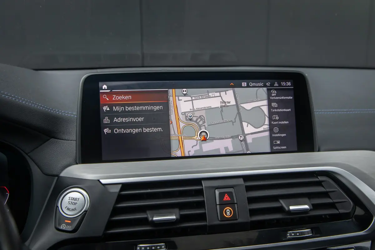 M40i xDrive High Executive | Panoramadak | Head-up display | Harman Cardon | 21 INCH | Dealer o.h. | Adaptieve cruise