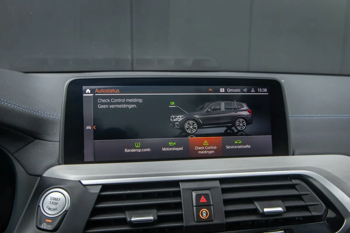 M40i xDrive High Executive | Panoramadak | Head-up display | Harman Cardon | 21 INCH | Dealer o.h. | Adaptieve cruise