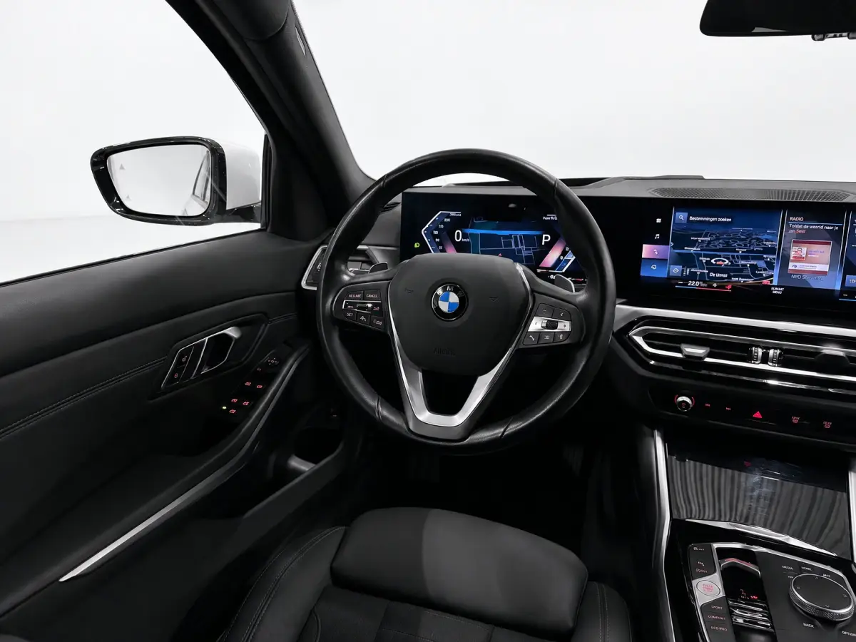 320i'Adaptive cruise Stoelverwarming Elektrische kofferklep