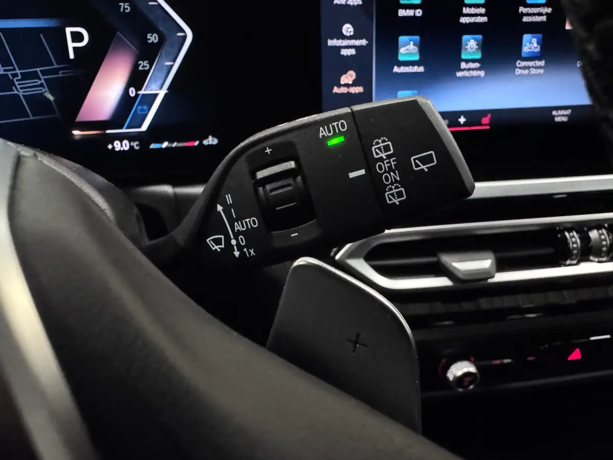 320i'Adaptive cruise Stoelverwarming Elektrische kofferklep