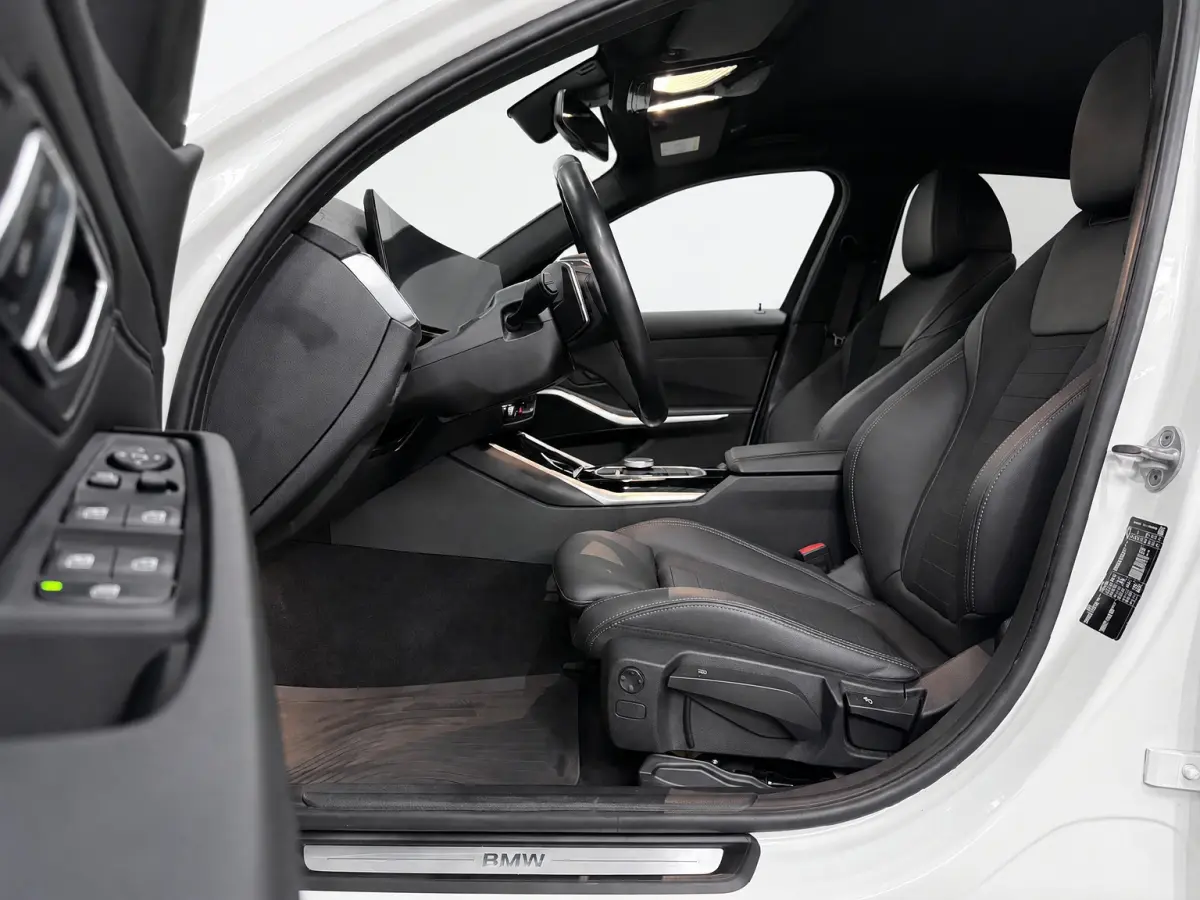 320i'Adaptive cruise Stoelverwarming Elektrische kofferklep