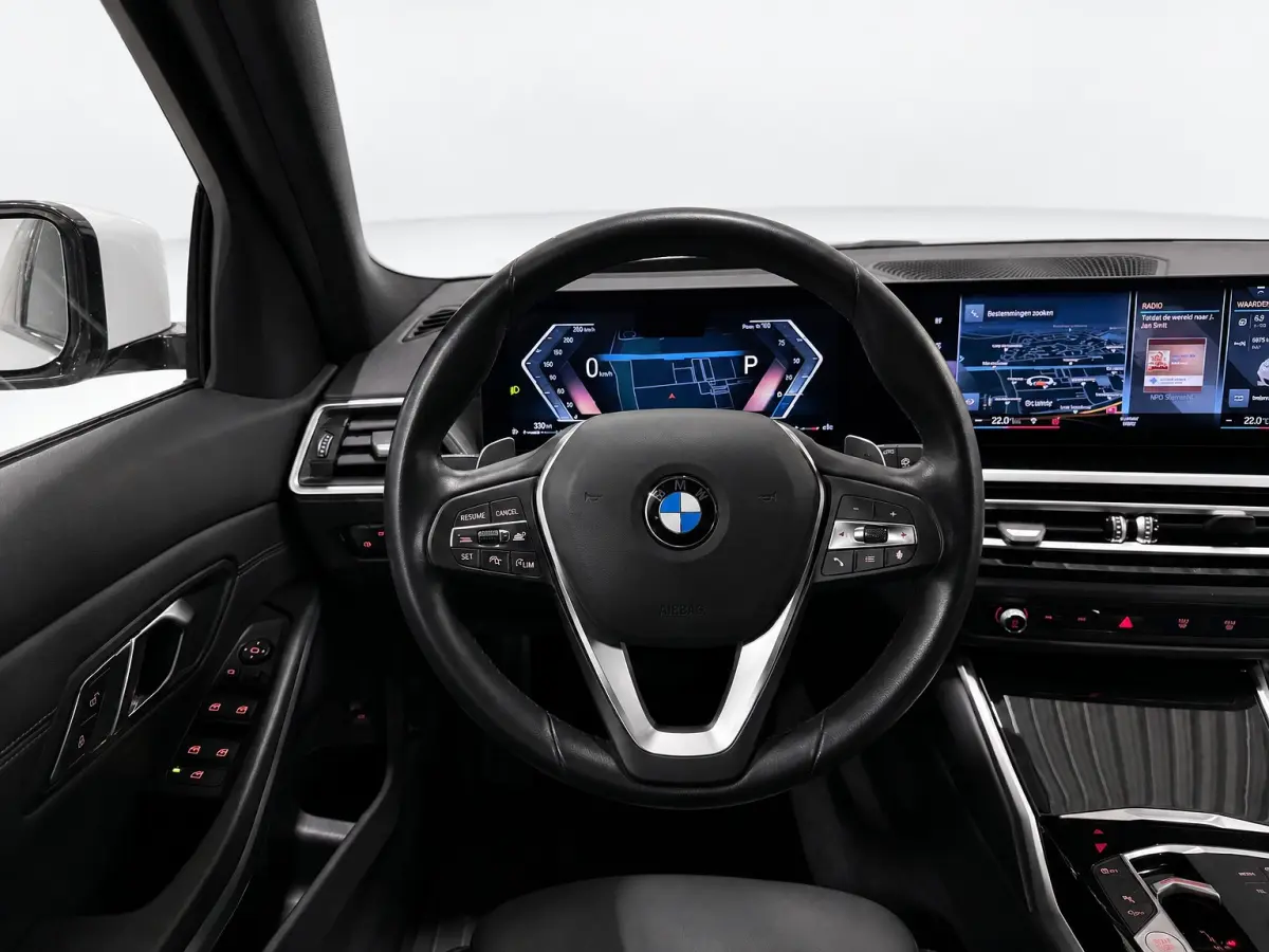 320i'Adaptive cruise Stoelverwarming Elektrische kofferklep