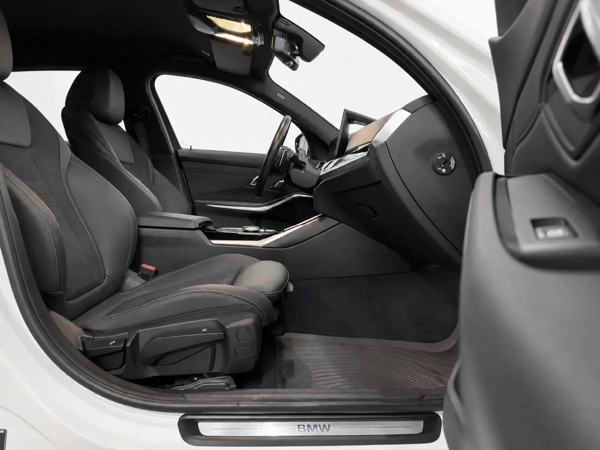 320i'Adaptive cruise Stoelverwarming Elektrische kofferklep