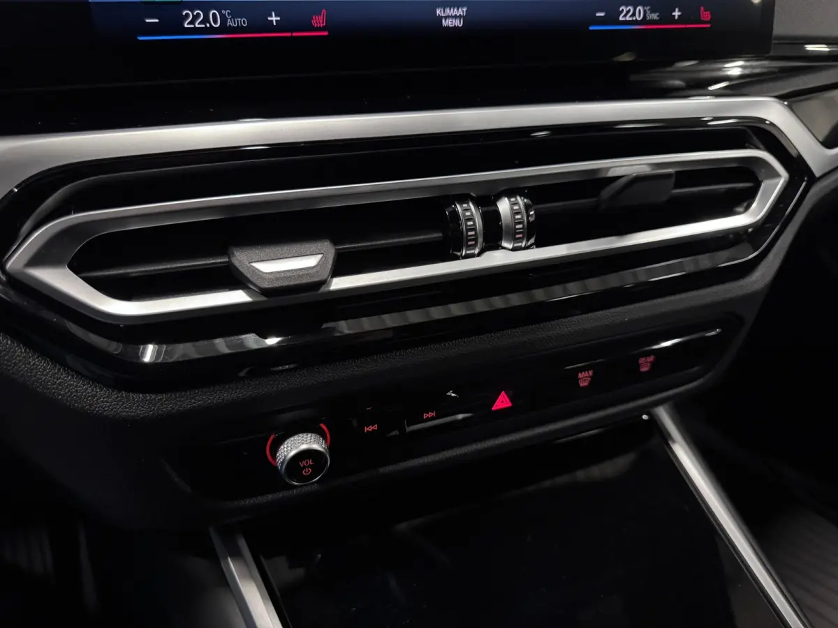 320i'Adaptive cruise Stoelverwarming Elektrische kofferklep