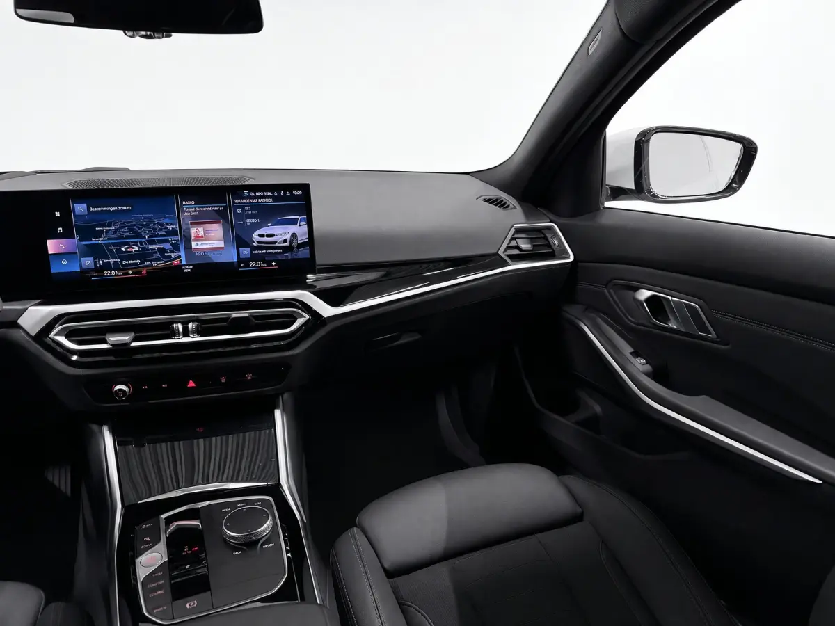 320i'Adaptive cruise Stoelverwarming Elektrische kofferklep
