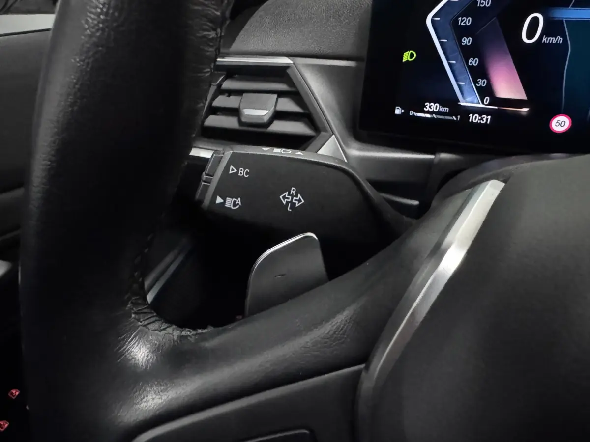 320i'Adaptive cruise Stoelverwarming Elektrische kofferklep