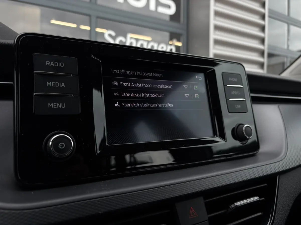 1.0 TSI 110 pk Ambition | Apple Carplay | Cruise control | Lane Assist |
