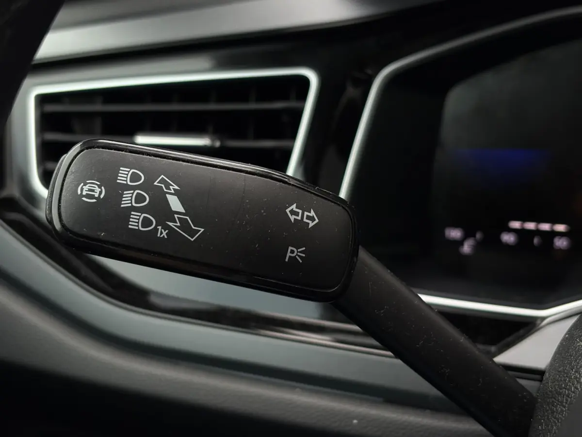 1.0 TSI 95 pk R-Line Business | Panoramadak | Achteruitrijcamera | Apple carplay |