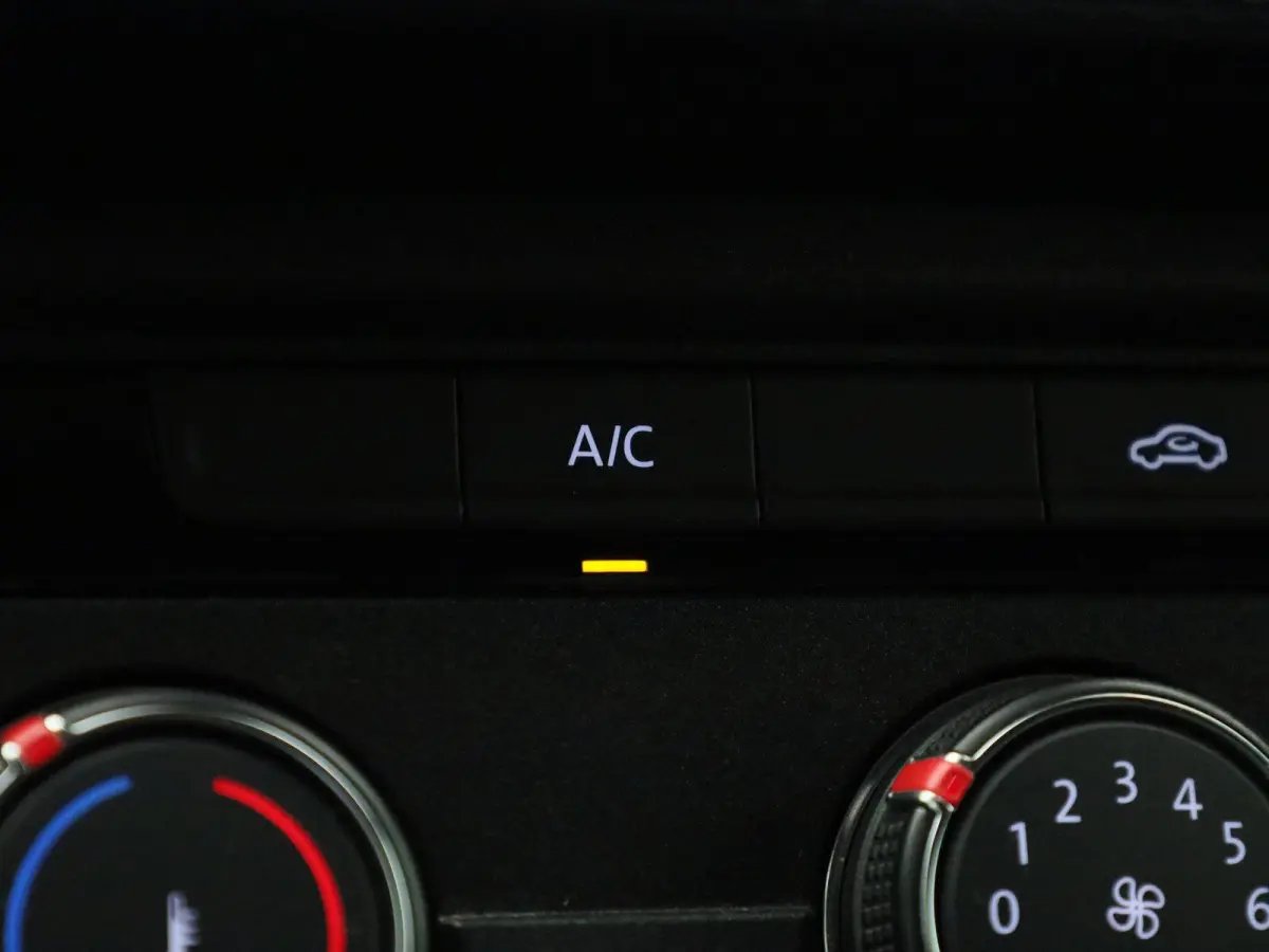2.0 TDI L2H1 4Motion 150PK | Automaat | Multifunctioneel Stuurwiel | Parkeersensoren Voor + Achter | Navigatie | Achteruitrijcamera | Airco | Adaptive Cruise Controle | Lane Assist |