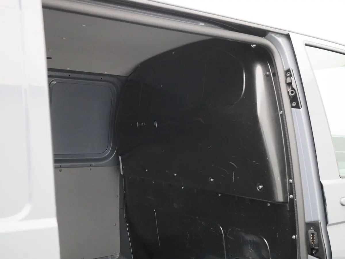 2.0 TDI L2H1 4Motion 150PK | Automaat | Multifunctioneel Stuurwiel | Parkeersensoren Voor + Achter | Navigatie | Achteruitrijcamera | Airco | Adaptive Cruise Controle | Lane Assist |