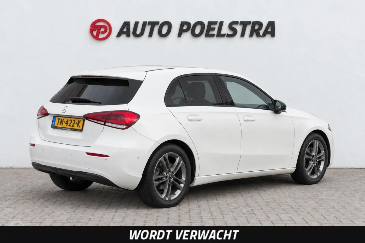 200 Launch Night Edition | Panoramadak | Camera | LED | Widescreen | Stoelverwarming | Apple Carplay/Android Auto | Dealeronderhouden