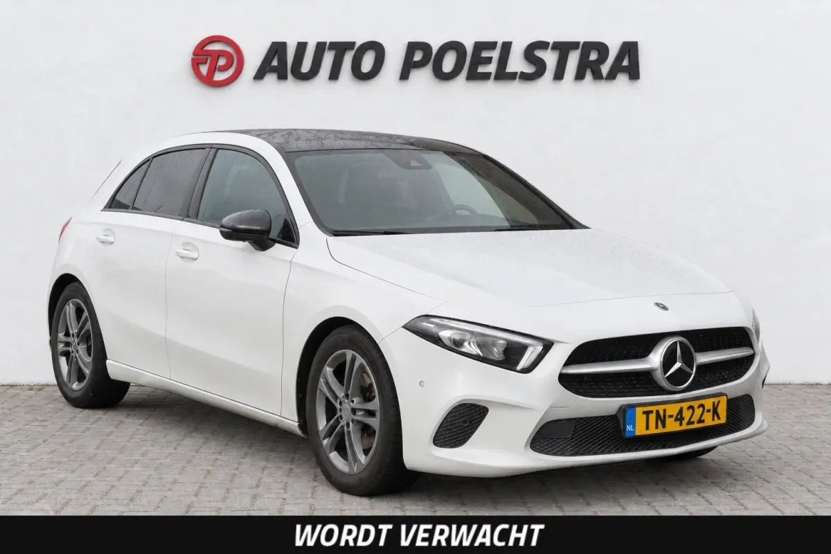 200 Launch Night Edition | Panoramadak | Camera | LED | Widescreen | Stoelverwarming | Apple Carplay/Android Auto | Dealeronderhouden