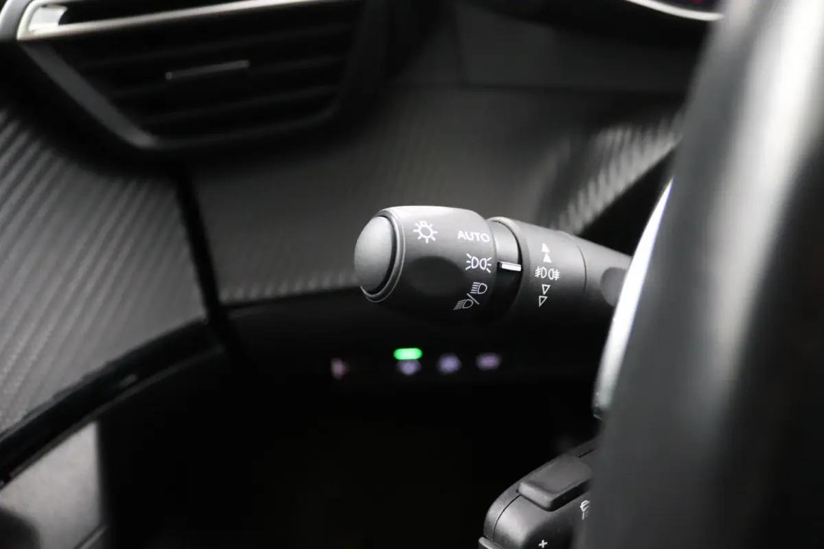 1.2 PureTech Allure*ACC*ECC*NAVI*CAM*LED*AUT*VOL*