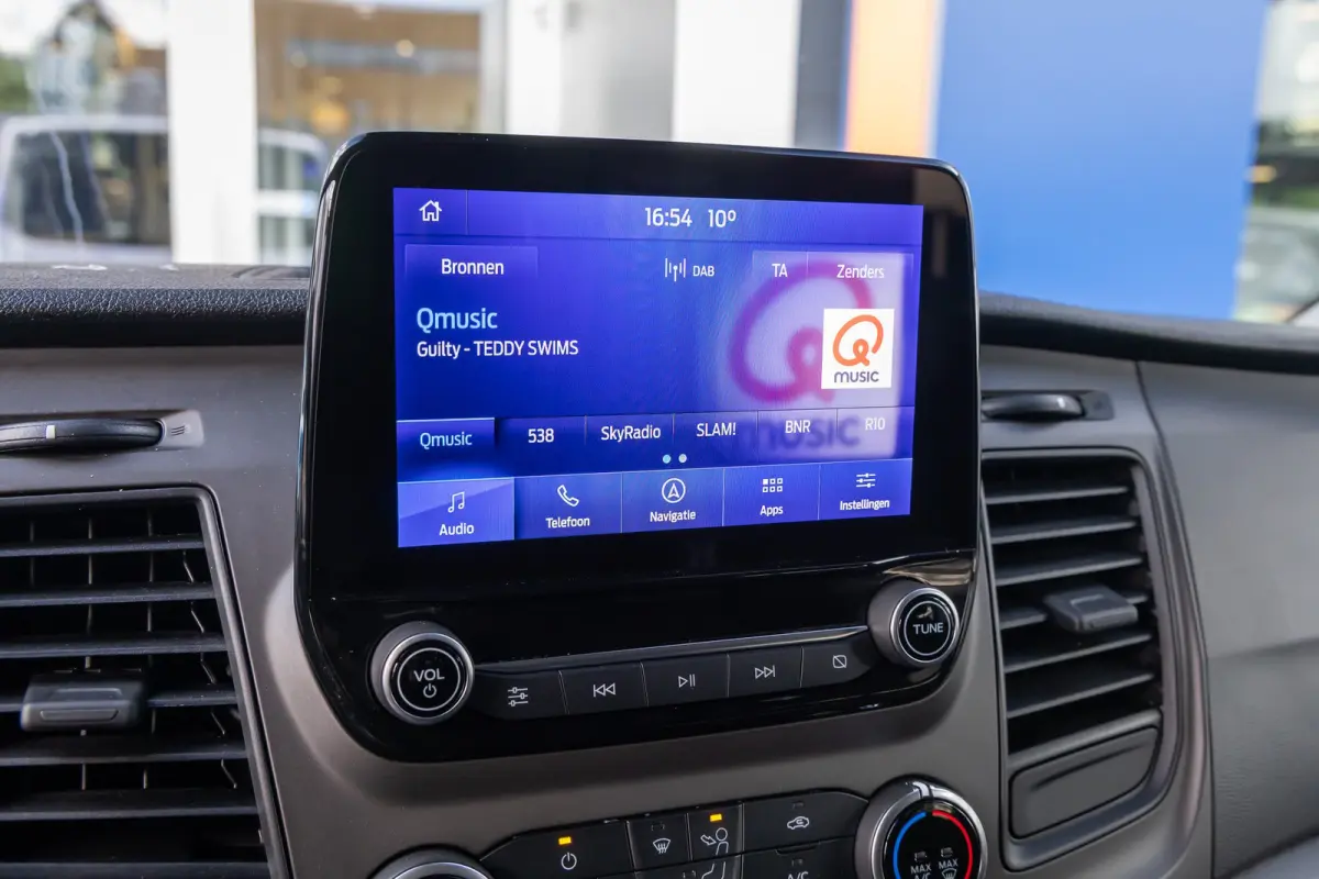 300 2.0 TDCI L2H1DC Trend | Cruise control adaptief | Camera | Apple Carplay/Android Auto | Navi | Dealer OH! | Achteruitrijcamera | Apple Carplay/Android Auto|telefoonintegratie premium | C