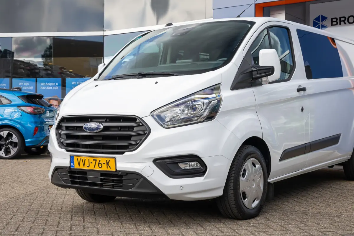 300 2.0 TDCI L2H1DC Trend | Cruise control adaptief | Camera | Apple Carplay/Android Auto | Navi | Dealer OH! | Achteruitrijcamera | Apple Carplay/Android Auto|telefoonintegratie premium | C