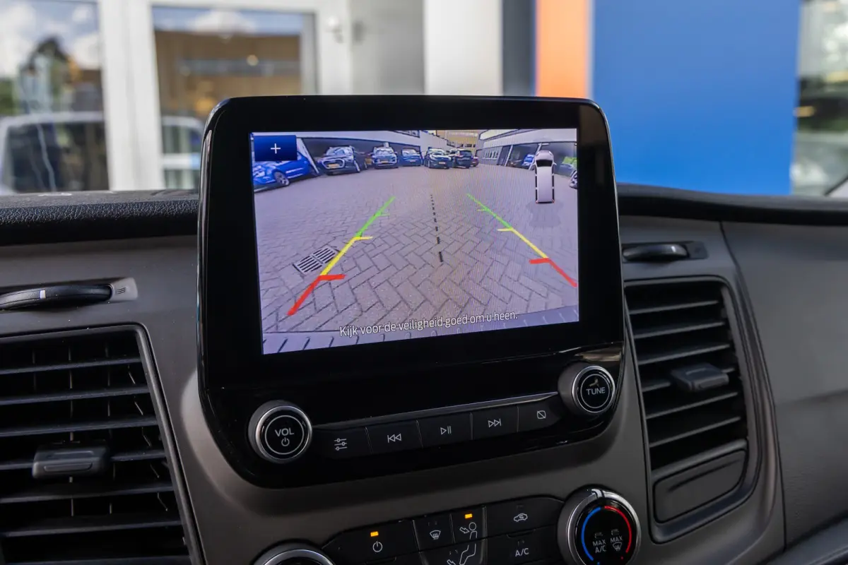 300 2.0 TDCI L2H1DC Trend | Cruise control adaptief | Camera | Apple Carplay/Android Auto | Navi | Dealer OH! | Achteruitrijcamera | Apple Carplay/Android Auto|telefoonintegratie premium | C