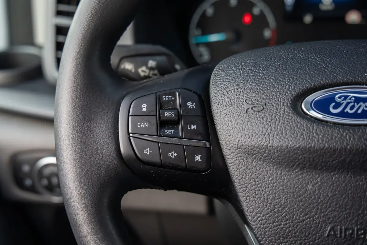 300 2.0 TDCI L2H1DC Trend | Cruise control adaptief | Camera | Apple Carplay/Android Auto | Navi | Dealer OH! | Achteruitrijcamera | Apple Carplay/Android Auto|telefoonintegratie premium | C