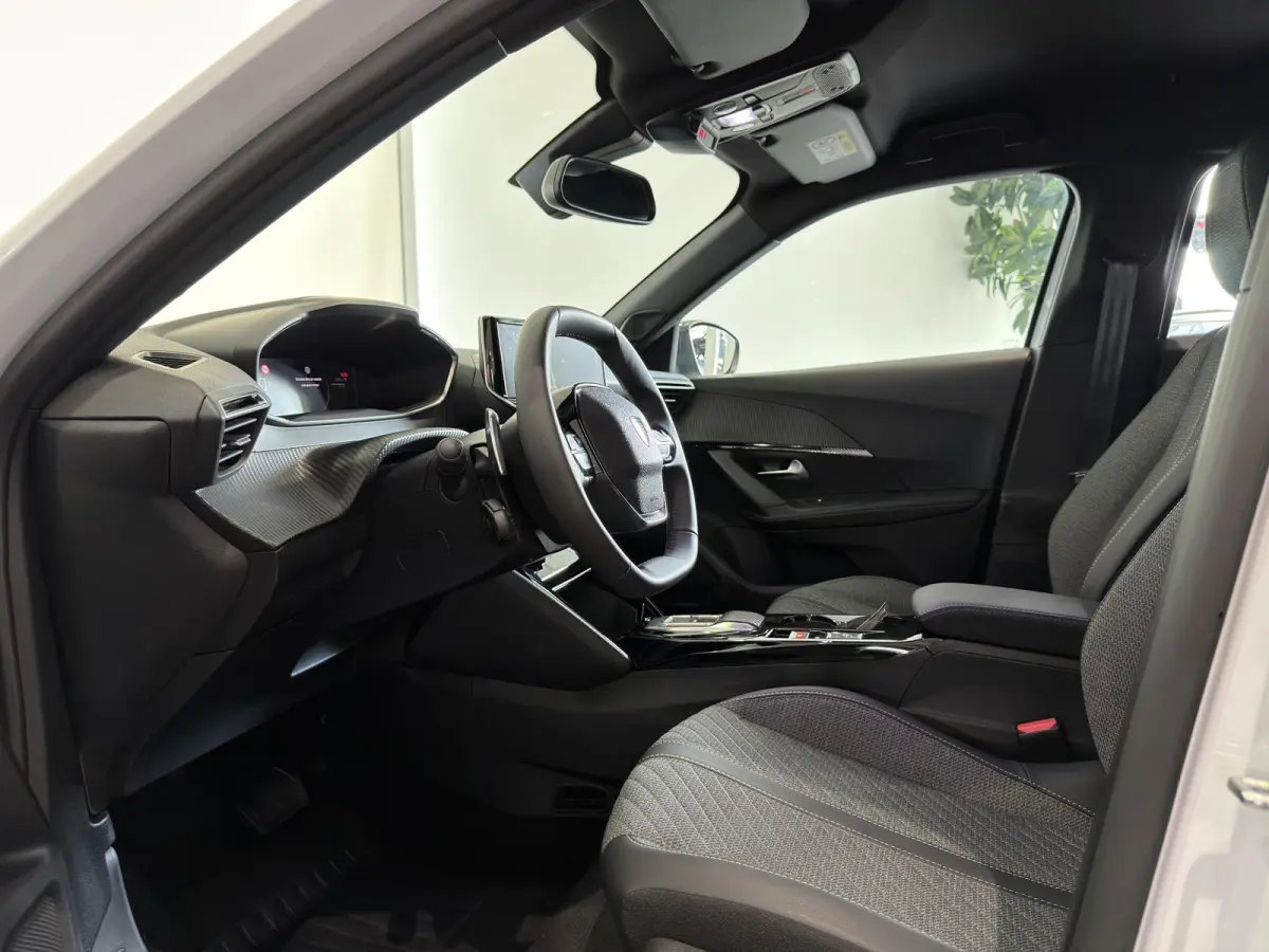 1.2 Hybrid 145 Allure 8 jaar garantie