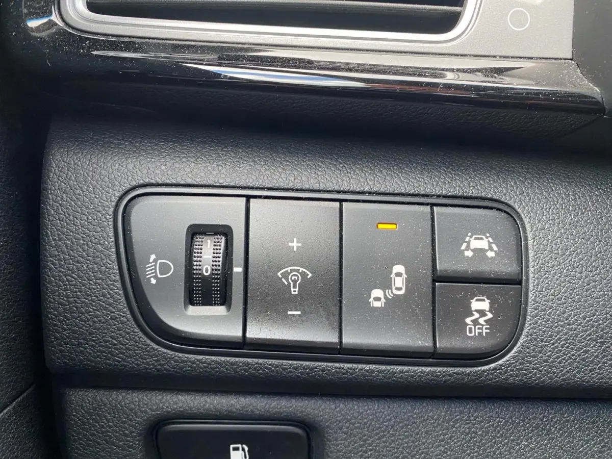 1.6 GDi Hybrid ExecutiveLine | Climate control | Leder | Navigatie | Trekhaak | LM-velgen | Elek. stoel(en) met memory | Stoel + stuurverwarming |