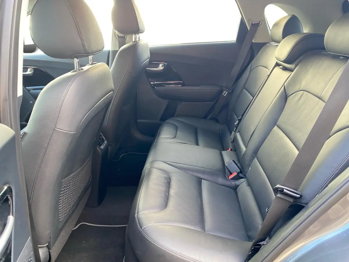 1.6 GDi Hybrid ExecutiveLine | Climate control | Leder | Navigatie | Trekhaak | LM-velgen | Elek. stoel(en) met memory | Stoel + stuurverwarming |