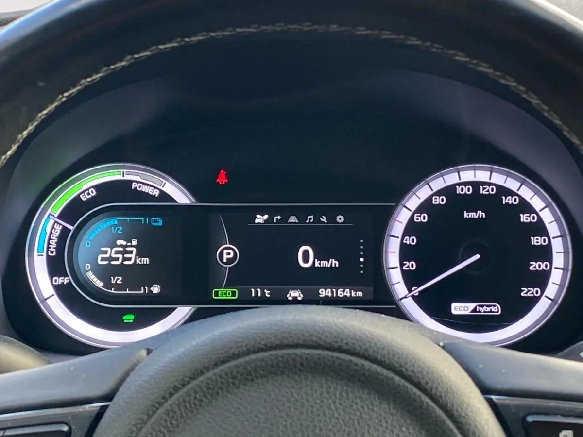 1.6 GDi Hybrid ExecutiveLine | Climate control | Leder | Navigatie | Trekhaak | LM-velgen | Elek. stoel(en) met memory | Stoel + stuurverwarming |