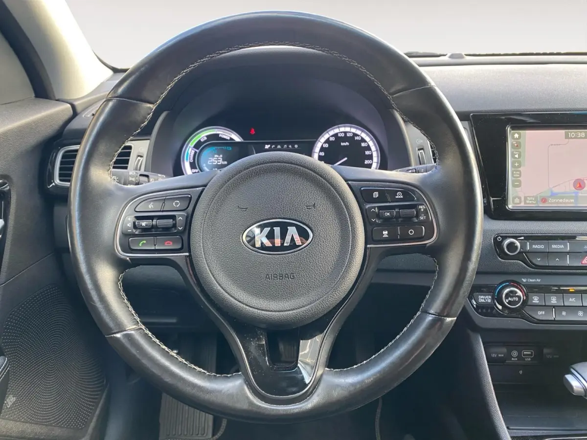 1.6 GDi Hybrid ExecutiveLine | Climate control | Leder | Navigatie | Trekhaak | LM-velgen | Elek. stoel(en) met memory | Stoel + stuurverwarming |