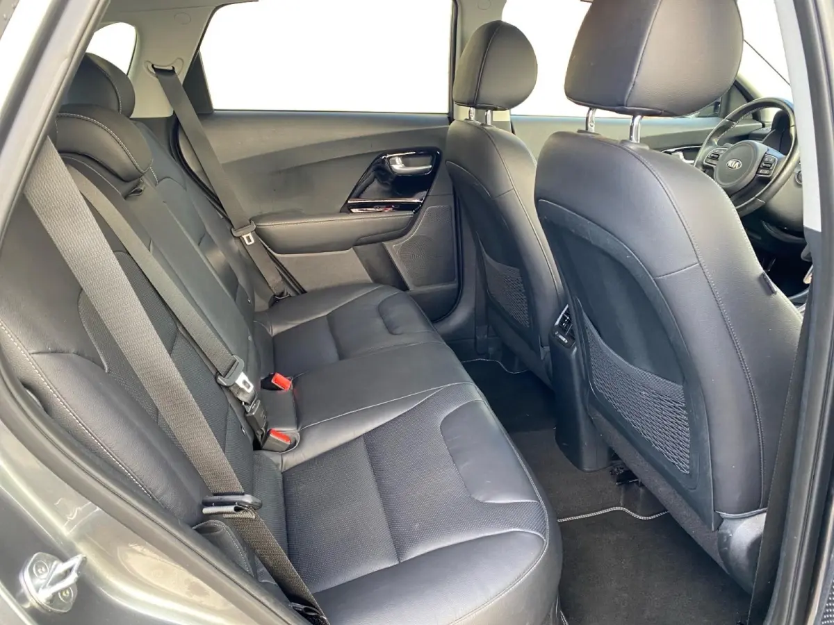 1.6 GDi Hybrid ExecutiveLine | Climate control | Leder | Navigatie | Trekhaak | LM-velgen | Elek. stoel(en) met memory | Stoel + stuurverwarming |