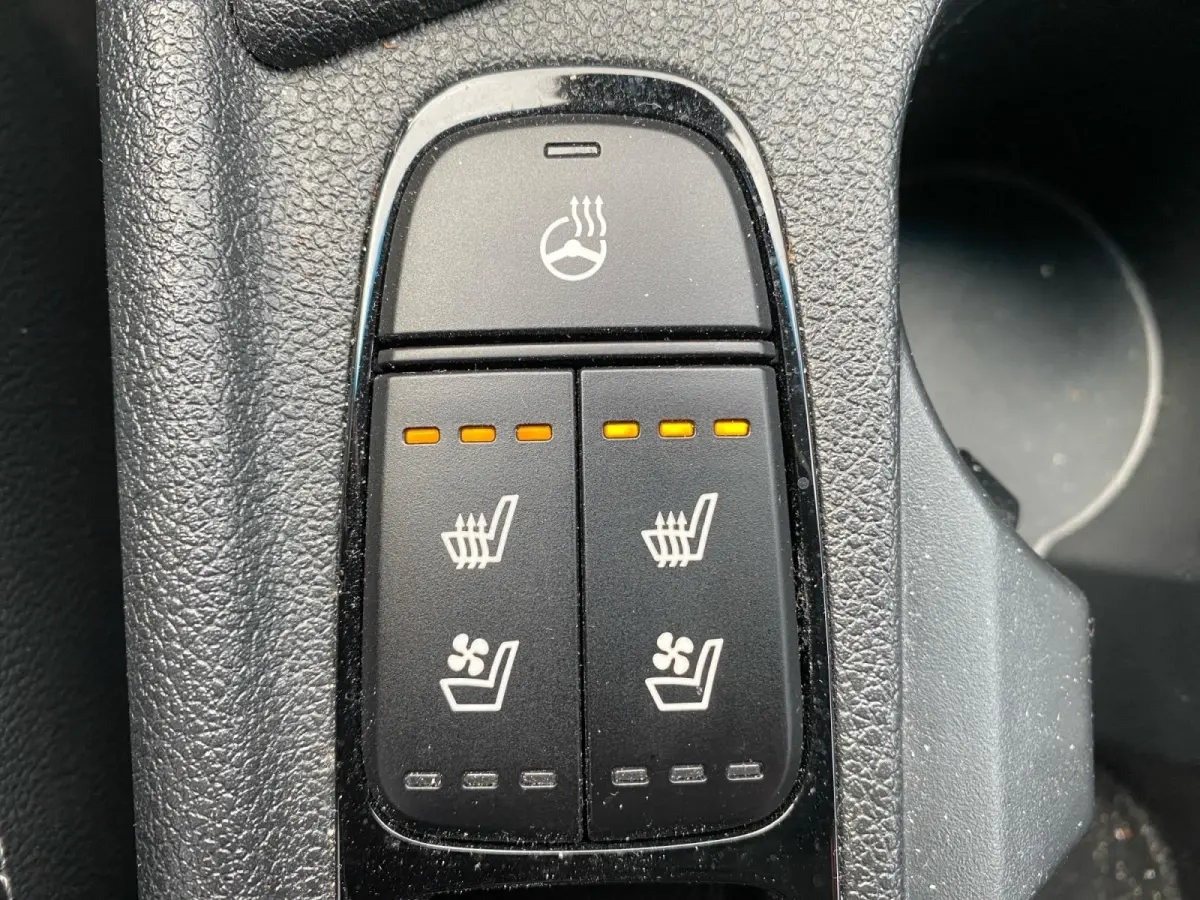 1.6 GDi Hybrid ExecutiveLine | Climate control | Leder | Navigatie | Trekhaak | LM-velgen | Elek. stoel(en) met memory | Stoel + stuurverwarming |